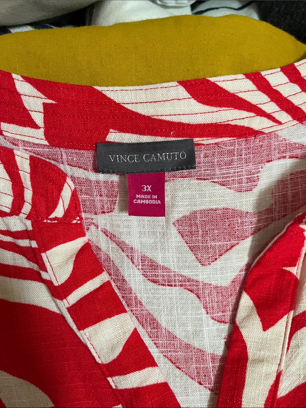 Vince Camuto 3x red and blue set of 2